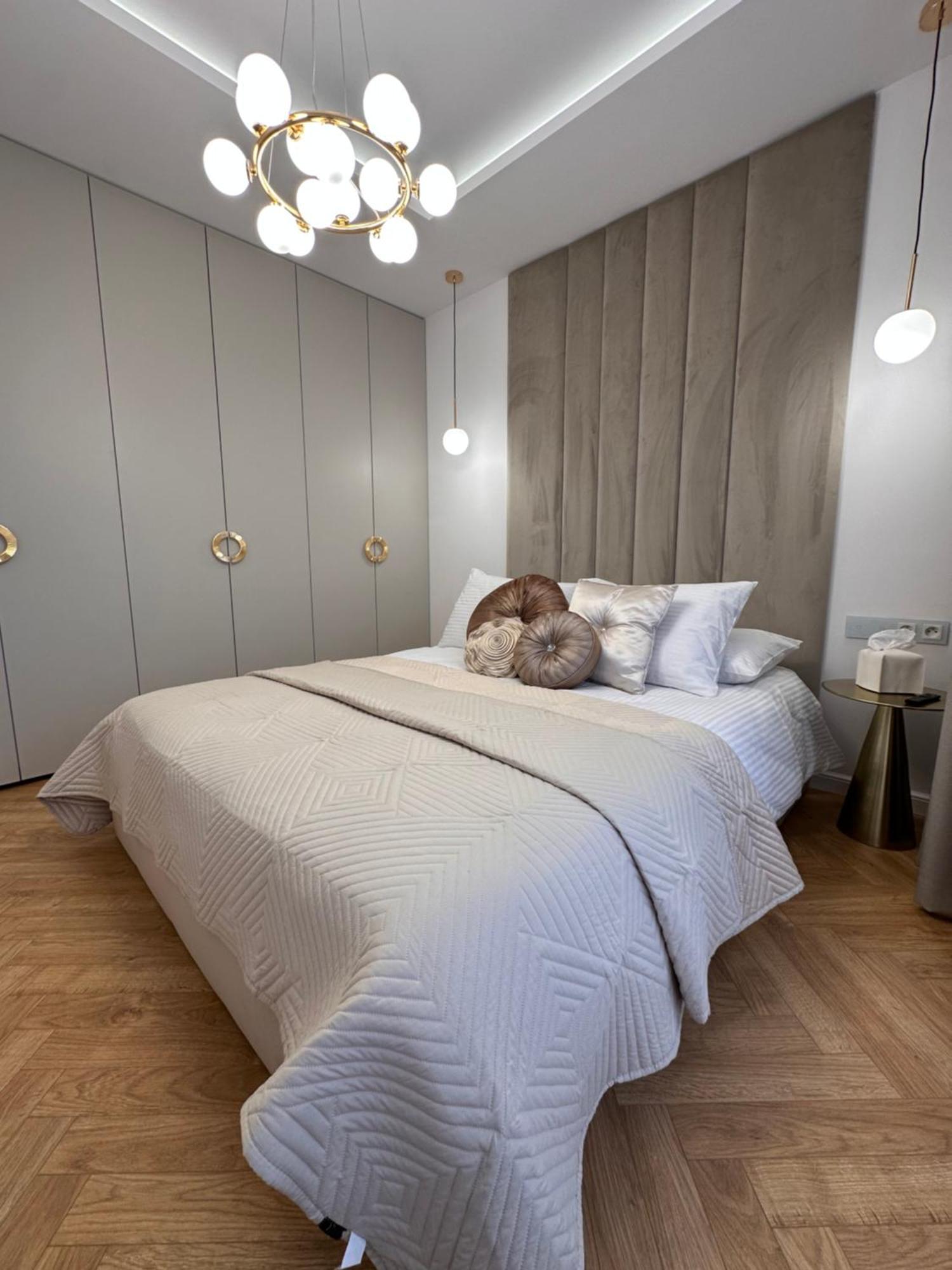Taupe II Wyjatkowy Apartament W Centrum Lodzi Exterior photo